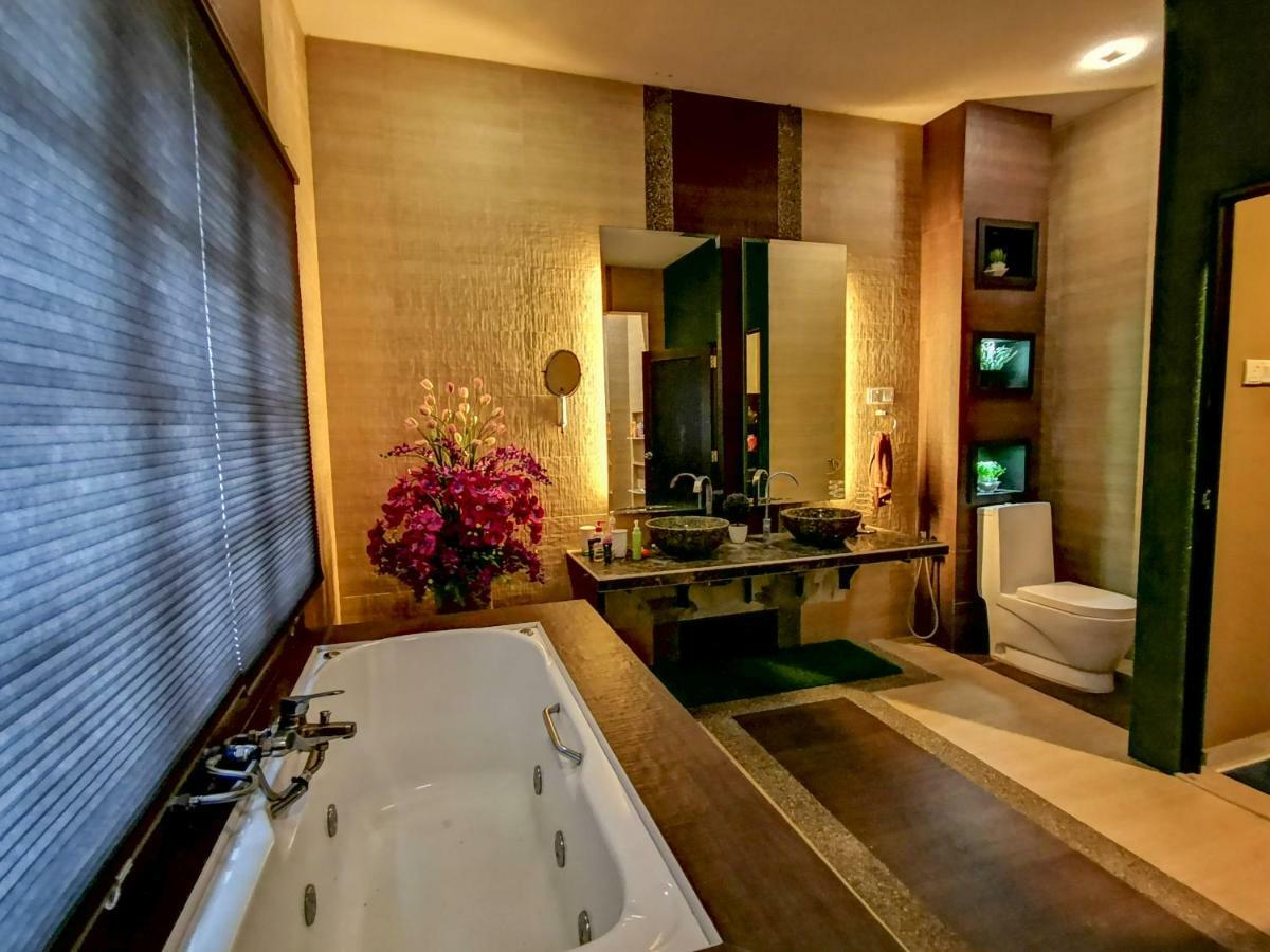 Ria Homestay Johor Bahru Eksteriør billede